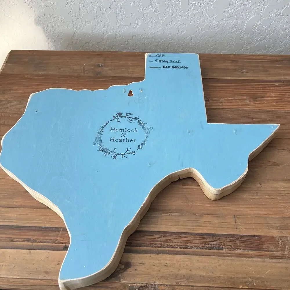 Hemlock and Heather Wood Numbered Texas Wall Decor Art‎